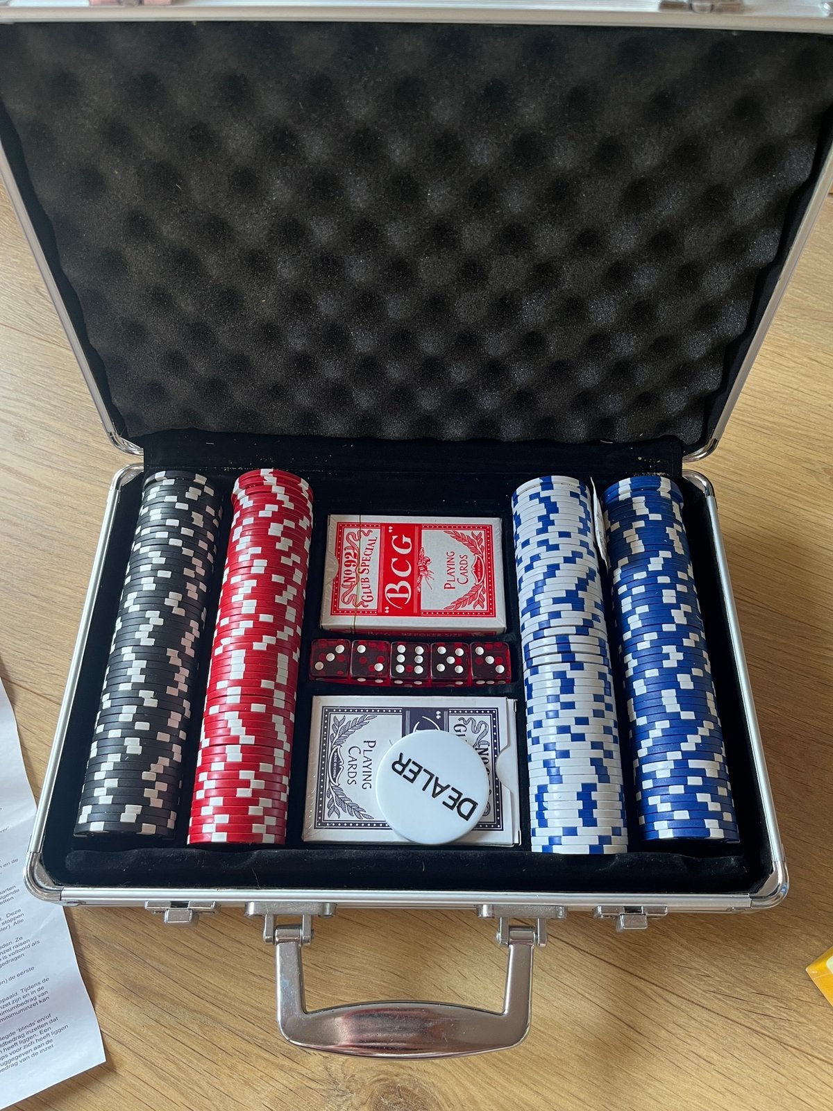 Mooie poker set/las vegas koffertje, Ophalen, Zo goed als nieuw
