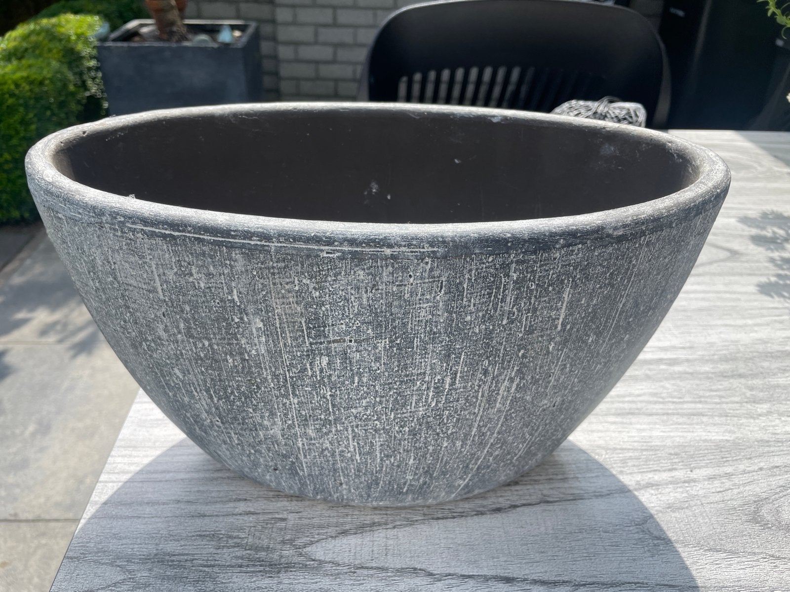 Grijze bloempot/plantenbak - Gebruikt, Tuin en Terras, Overige materialen, Gebruikt, 40 cm of meer, Rond