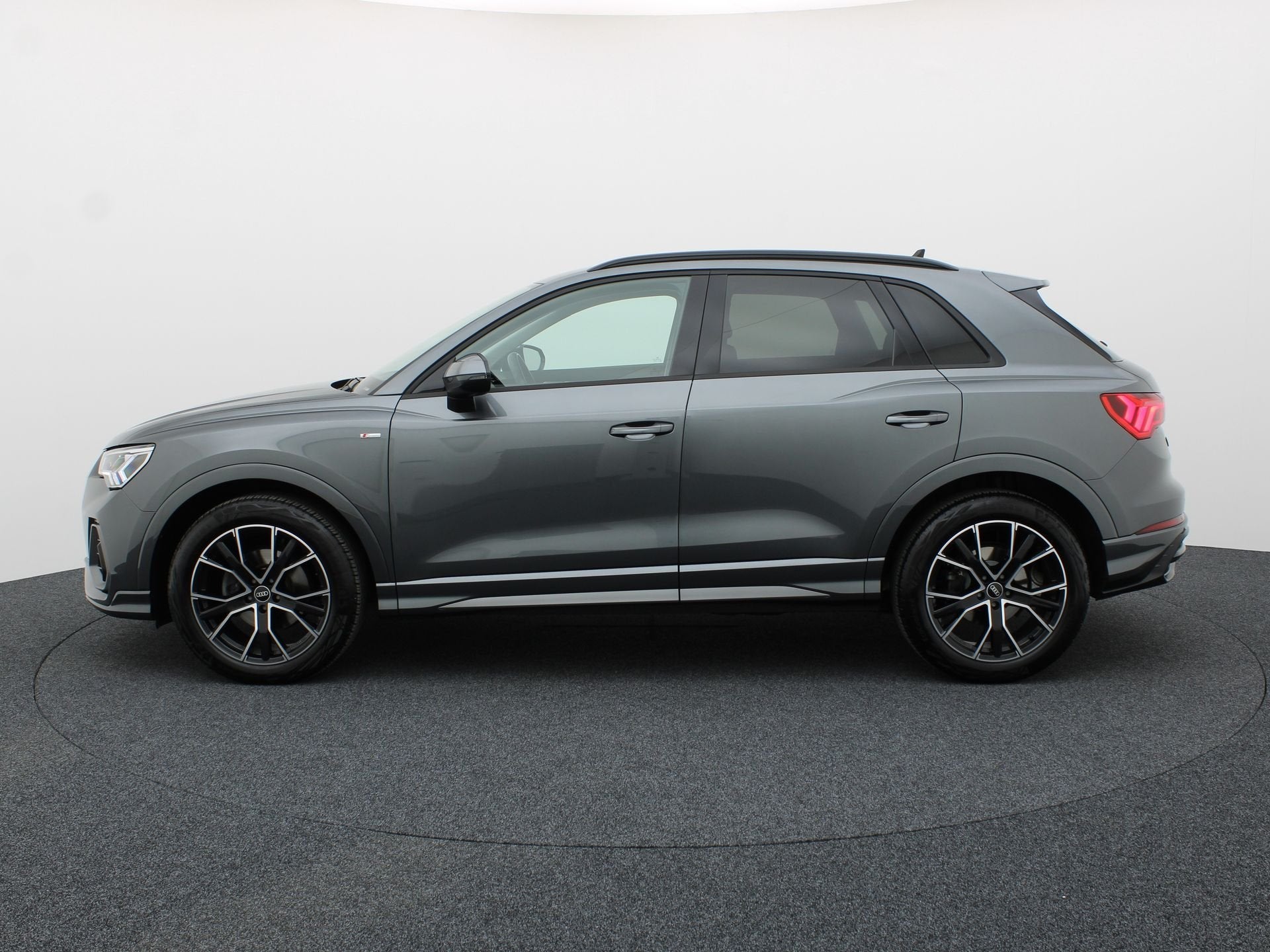 Audi Q3 35 TFSI S edition | Camera | Trekhaak afnb. | Prijs, Auto's, Audi, 12 maanden, 4 cilinders, 1505 kg, Bedrijf