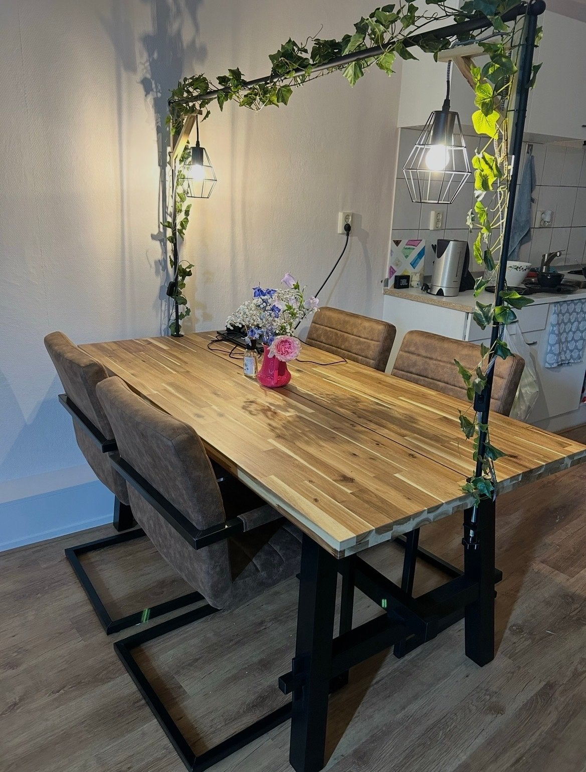 Eettafel met stoelen en sfeervolle boog, Huis en Inrichting, Tafels | Eettafels, Ophalen, Gebruikt, 50 tot 100 cm, 100 tot 150 cm