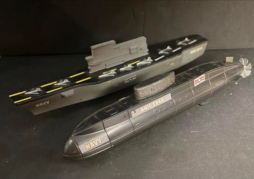 Vintage 4 Oorlog Schepen Modellen Speelgoed Jaren '70, Verzenden