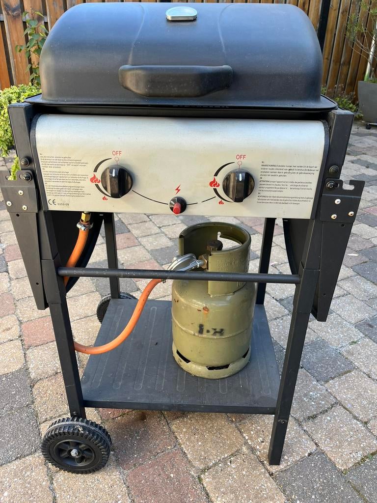 Gasbarbecue met gasfles, Ophalen, Zo goed als nieuw