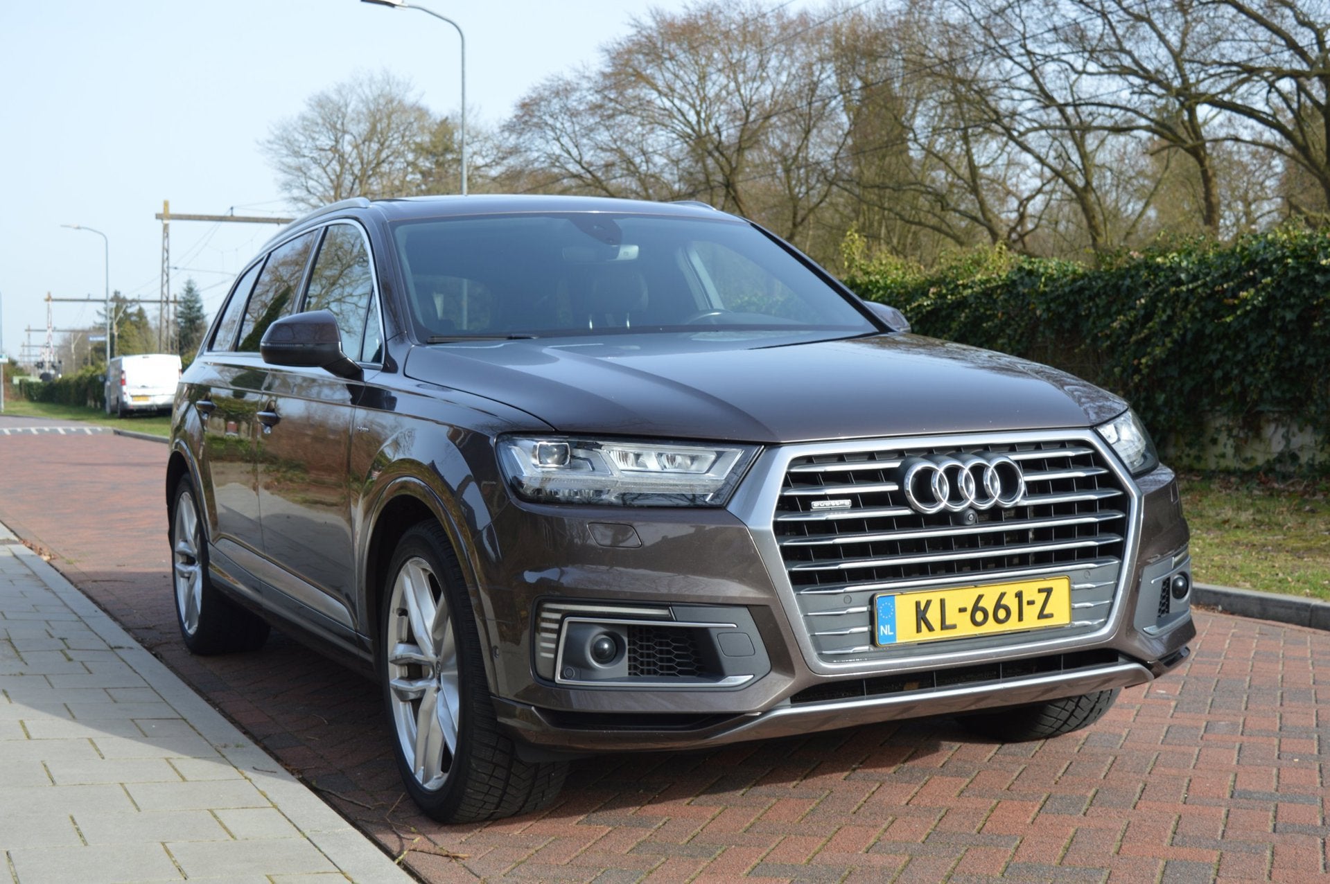 Audi Q7 3.0 TDI e-tron quattro Sport Org NL/NAP/dealer onder, Automaat, Dealer onderhouden, Gebruikt, Bruin