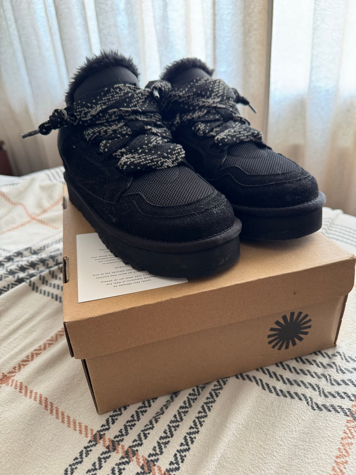 Nieuwe UGG W Dakota sneakers - Maat 39, Kleding | Dames, Schoenen, Ophalen of Verzenden, Nieuw, Zwart, Sneakers of Gympen
