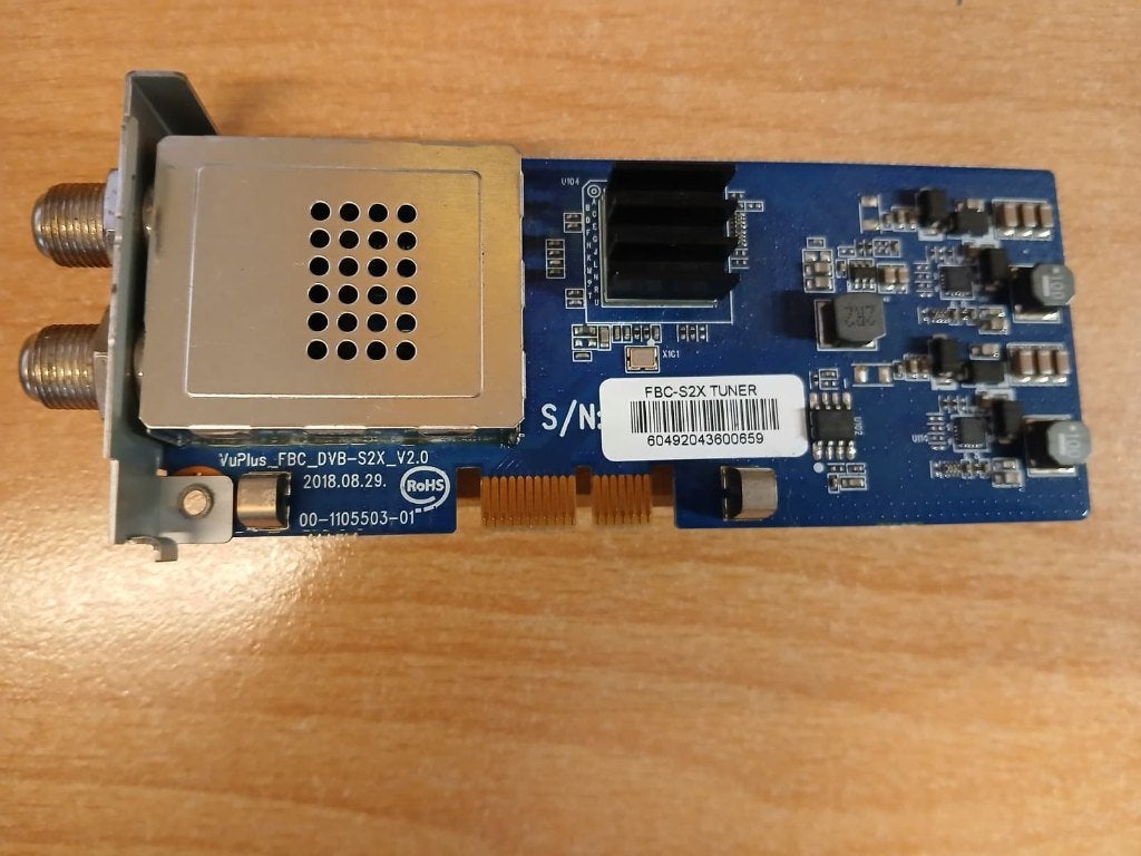 VU+ FBC-S2X TUNER SAT, Ophalen of Verzenden, Zo goed als nieuw, (Schotel)antenne-accessoires, Overige merken