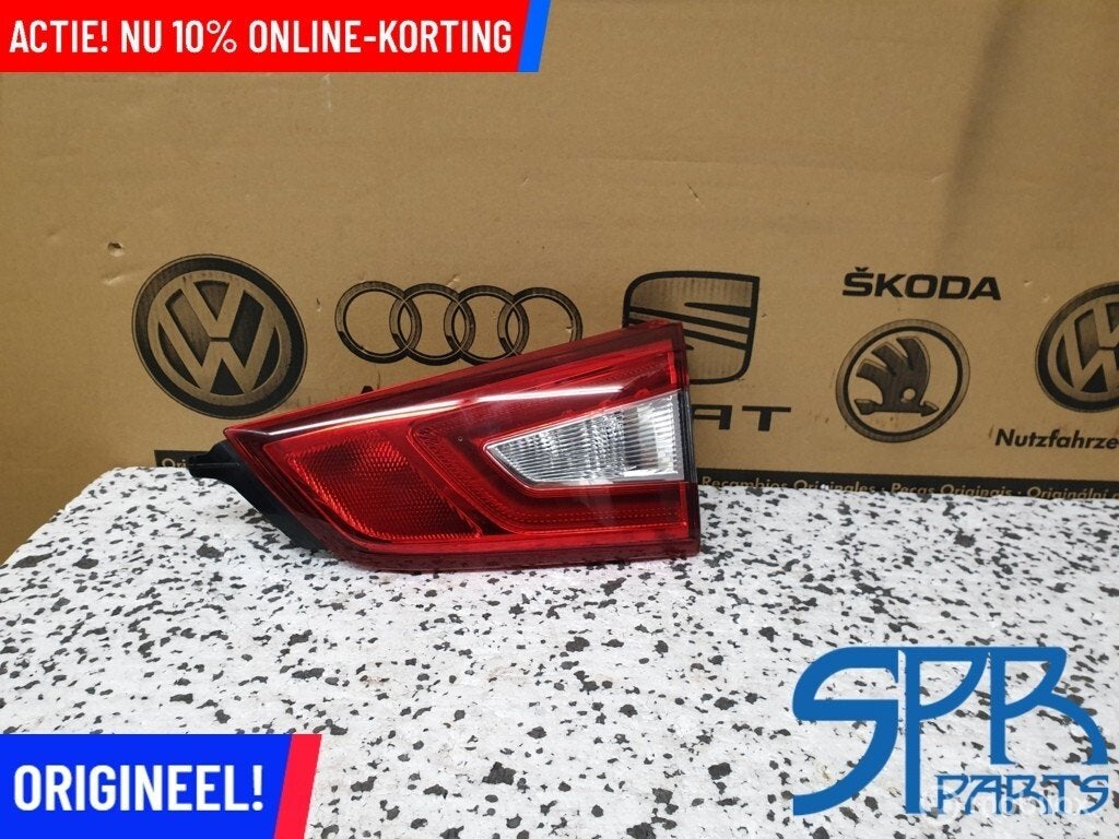 Achterlicht rechtsbinnen rechts Nissan Qashqai II 265504EA5A, Gebruikt, Ophalen of Verzenden, Nissan, Nissan