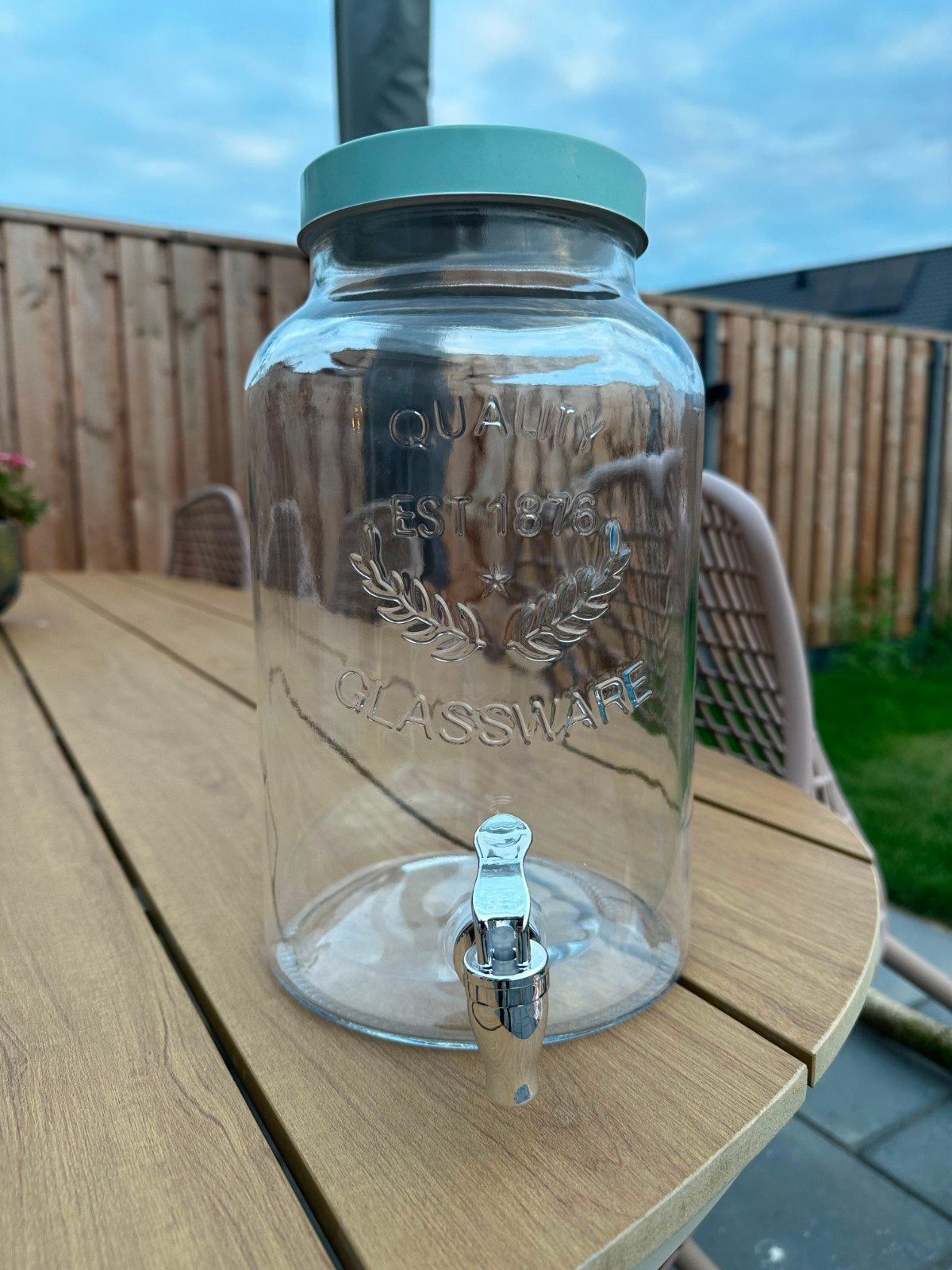 2x Glazen drankdispenser met kraantje - 5,6 L, Huis en Inrichting, Keuken | Keukenbenodigdheden, Ophalen of Verzenden, Zo goed als nieuw