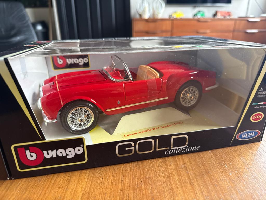 Burago Lancia Aurelia B24 Spider (1955) - 1:18 schaalmodel, Ophalen of Verzenden, Nieuw, Auto, Bburago