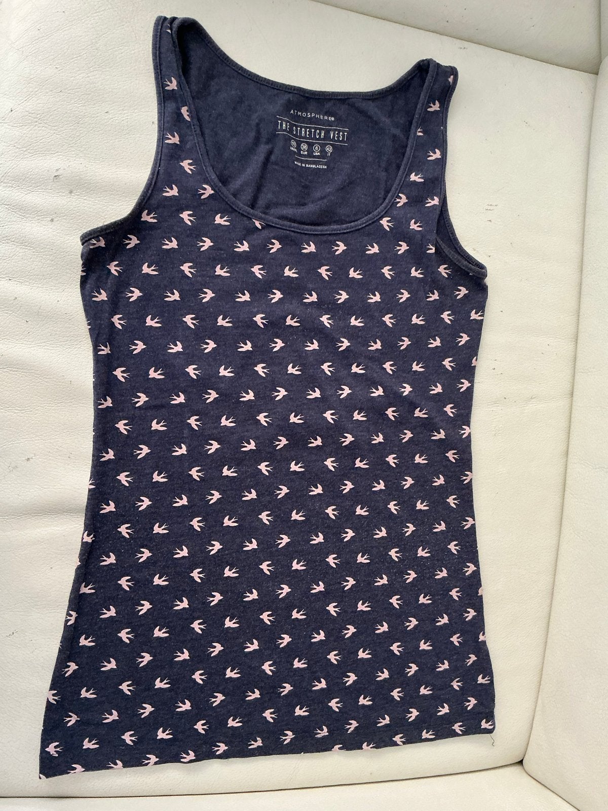 Blauw katoenen hemdje met roze zwaluwen - Maat 38, Ophalen of Verzenden, Maat 38/40 (M), Blauw, Zonder mouw