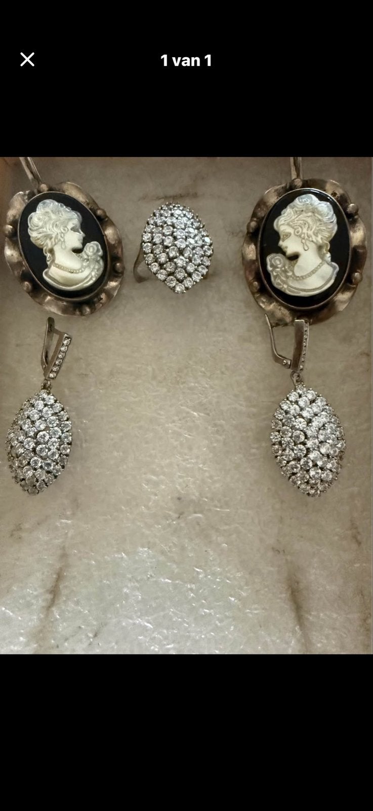 Vintage Camee Broche, Ring en Oorbellen Set, Met kristal, Ophalen of Verzenden, Zo goed als nieuw, Dame
