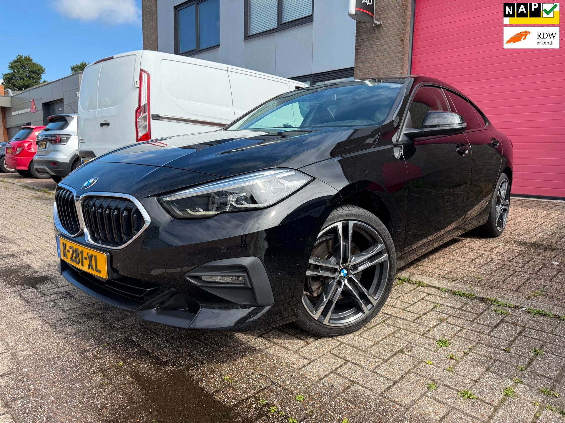 BMW 2-serie Gran Coupé 218i Corporate Executive, Pano, Led, Dealer onderhouden, Gebruikt, 1350 kg, Zwart