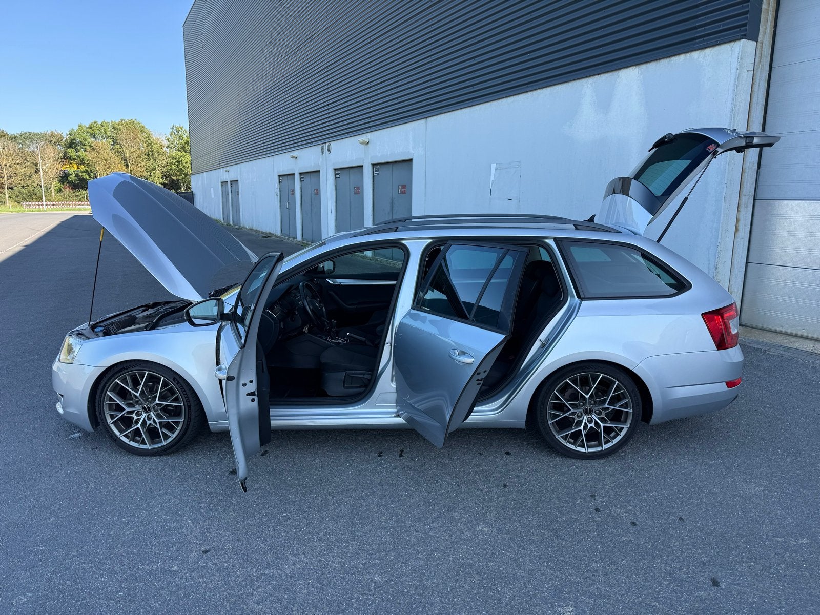 Skoda Octavia 1.6 TDI 81KW Combi 2014 Grijs, Auto's, Voorwielaandrijving, 4 cilinders, Origineel Nederlands, Octavia
