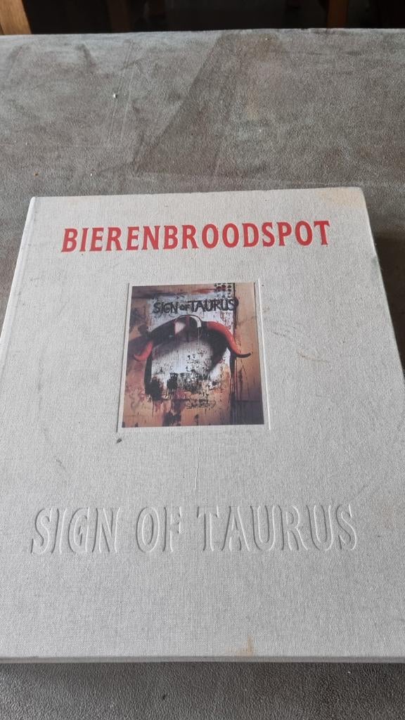 Bierenbroodspot Sign of Taurus - Kunstboek, Ophalen of Verzenden, Zo goed als nieuw