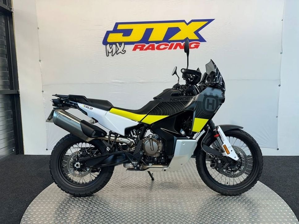 Husqvarna HUSQVARNA 901 NORDEN, 2 cilinders, Motorrijbewijs A, Onbekend, Meer dan 35 kW