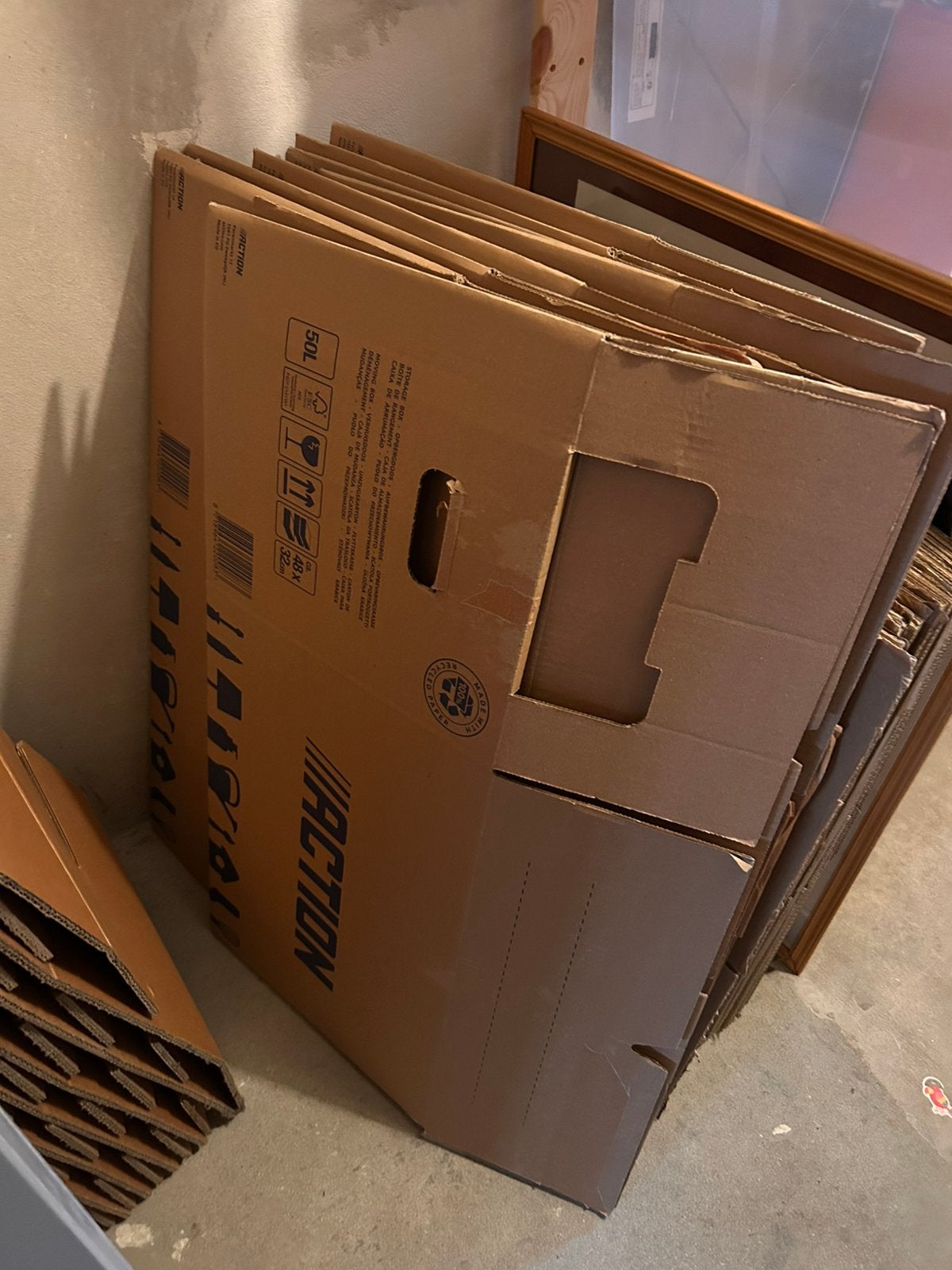 Moving boxes / verhuisdozen, Ophalen, Zo goed als nieuw, Doos, Minder dan 35 cm
