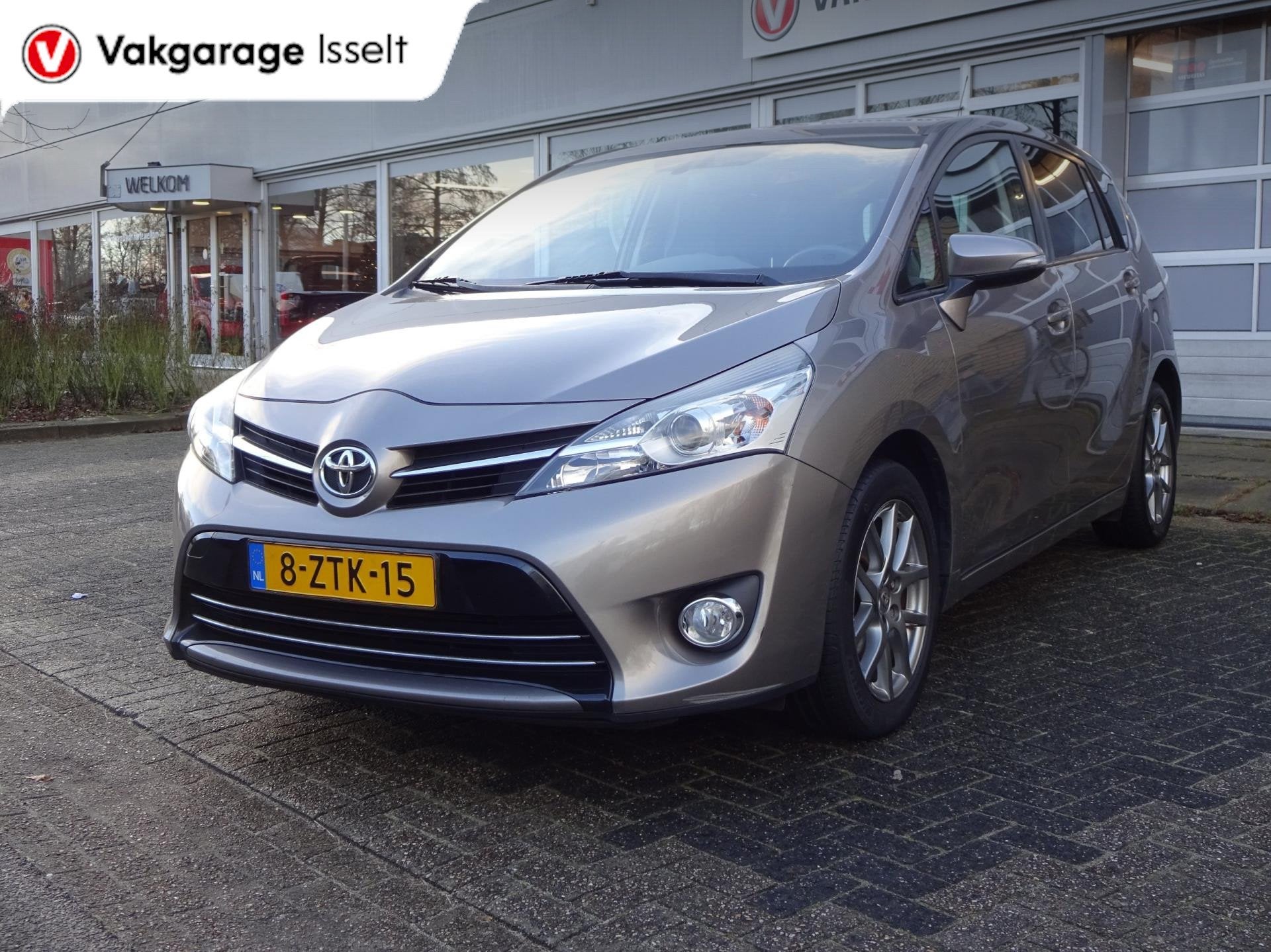 Toyota Verso 1.8 VVT-i Business, Auto's, Euro 5, Gebruikt, 4 cilinders, Bruin