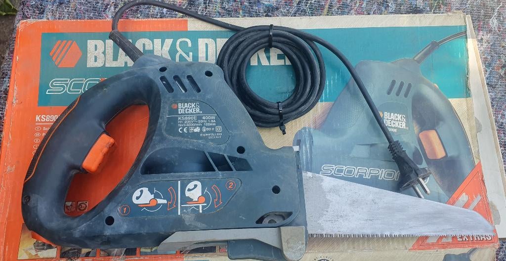 Goedwerkende black & Decker Scorpions zaag te koop, Ophalen, Gebruikt
