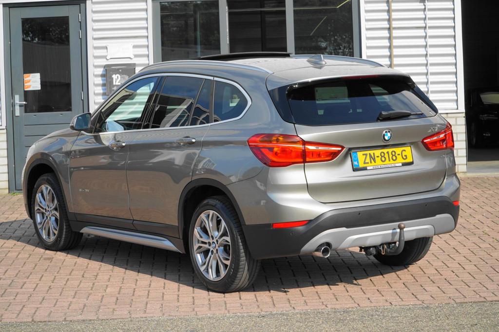BMW X1 SDrive18d PANO LEDER HEAD-UP, 4 cilinders, 150 pk, 1445 kg, 23 km/l