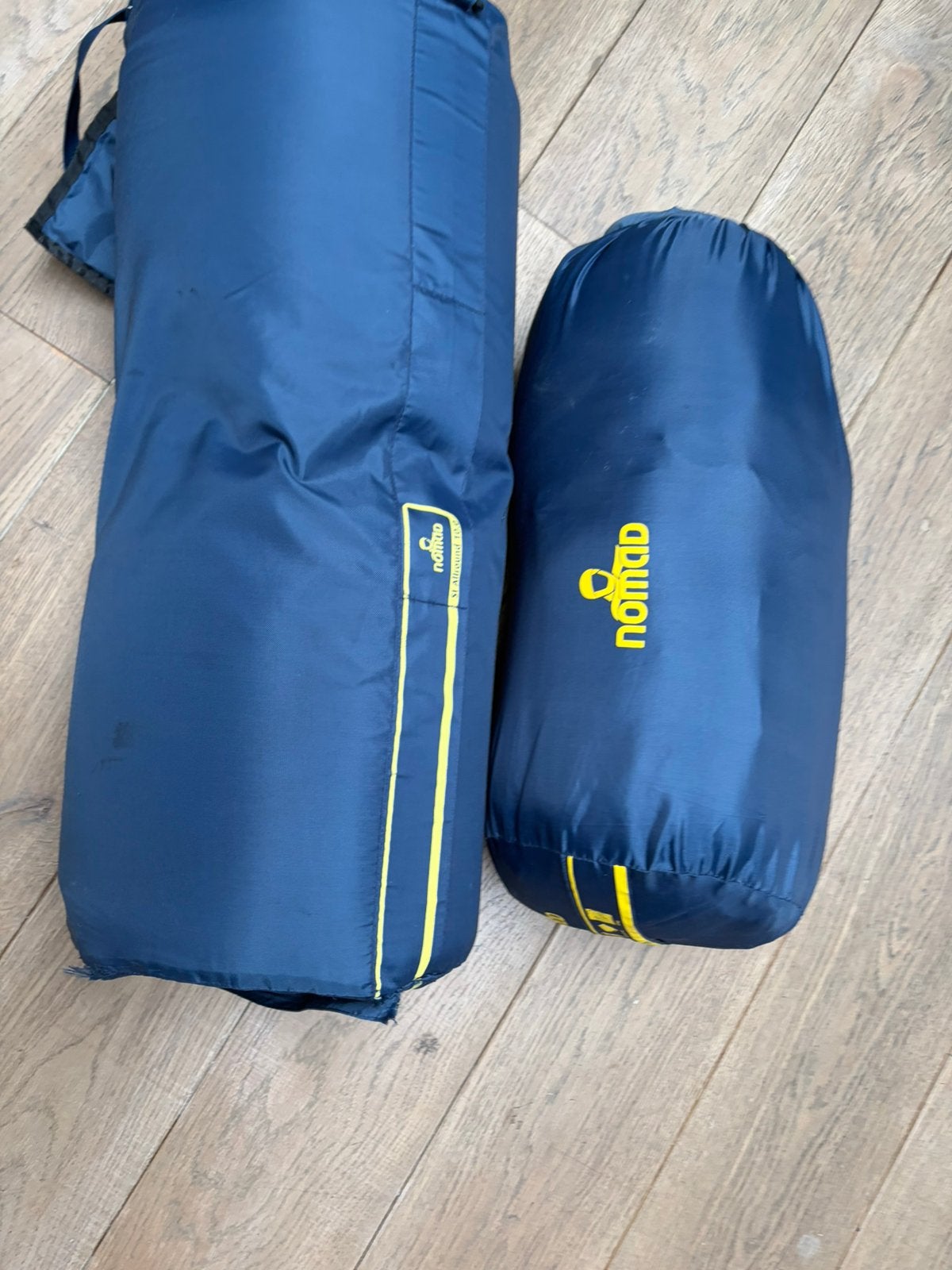 Nomad zelf opblaasbaar matras en slaapzak, Ophalen, Zo goed als nieuw