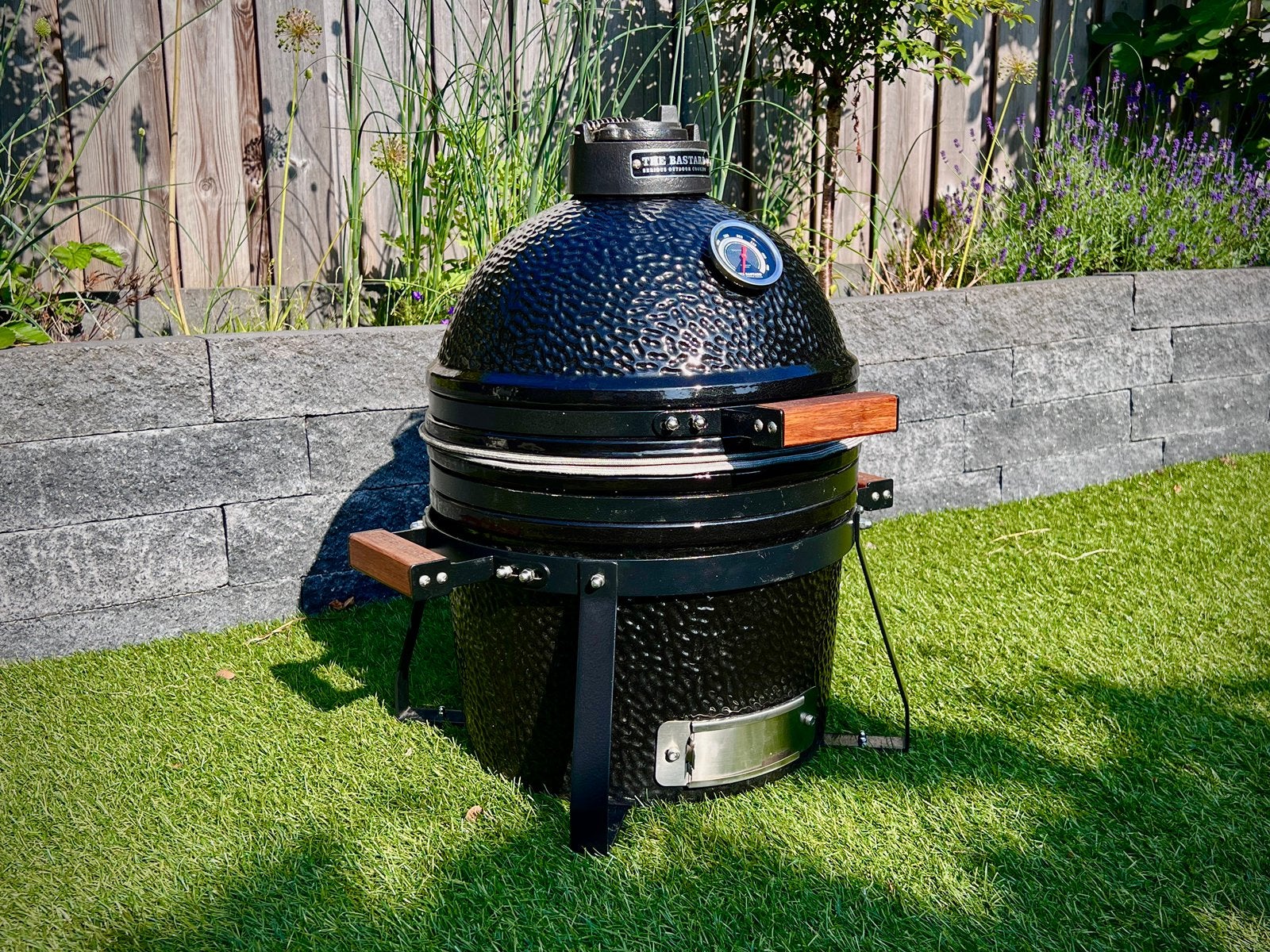 The Bastard Compact Classic inclusief gietijzeren rooster, Ophalen, Zo goed als nieuw, The Bastard, Met accessoires