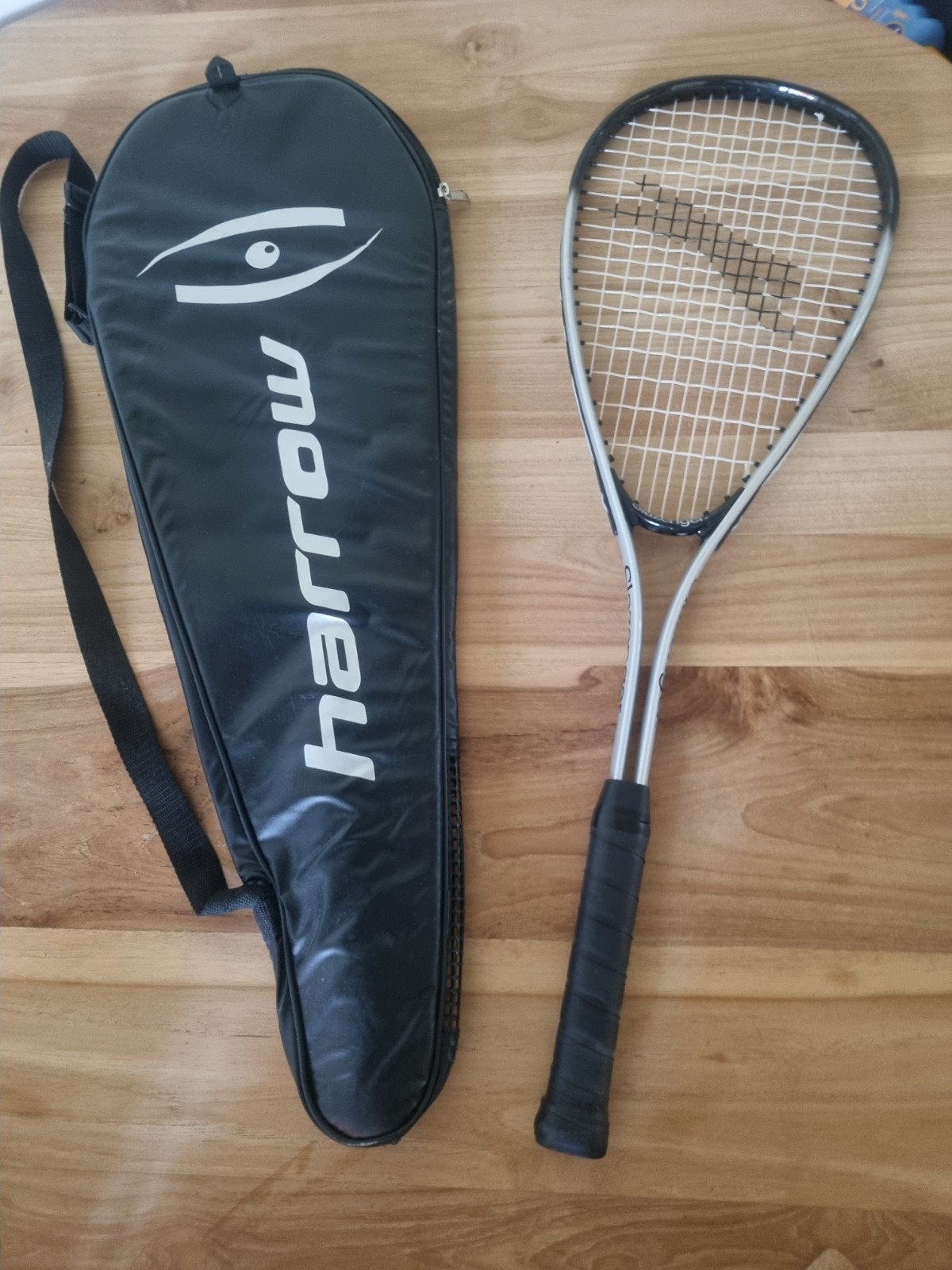 Slazenger squash racket met hoes, Sport en Fitness, Squash, Ophalen of Verzenden, Zo goed als nieuw, Racket, Met hoes