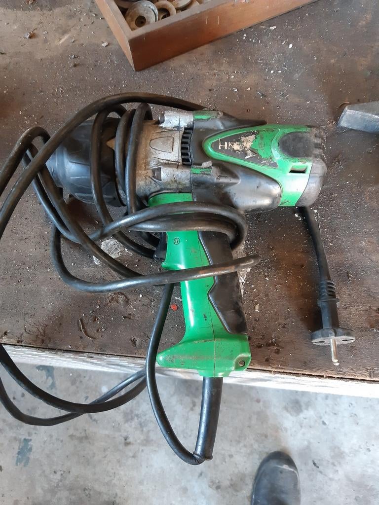 Hitachi slagmoersleutel Gebruikt maar functioneel, Ophalen of Verzenden, Gebruikt, 400 tot 600 watt, Boormachine