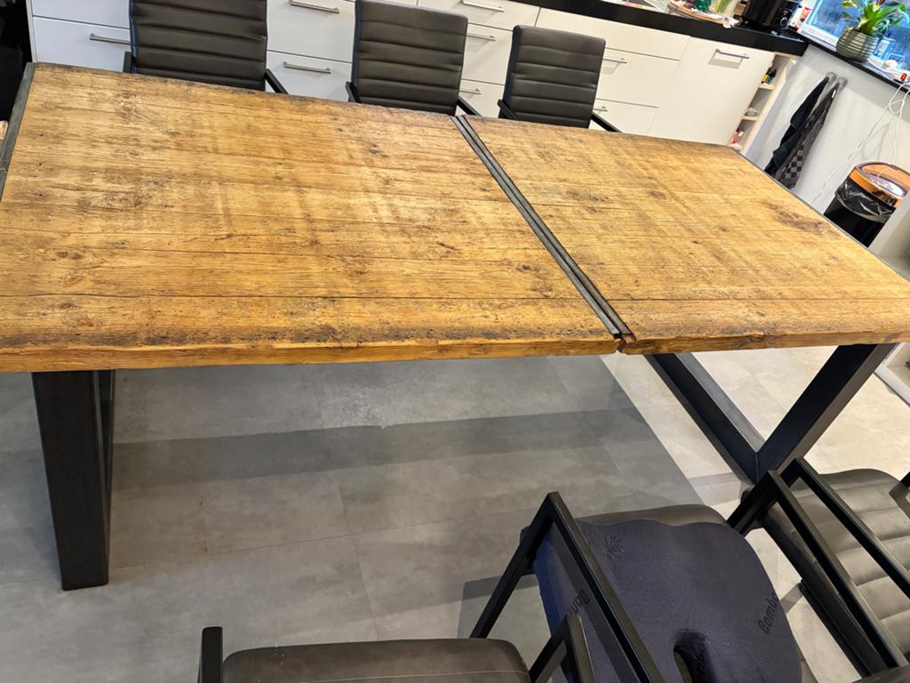 Unieke Set van massief houten tafels met stalen onderstel, Huis en Inrichting, Overige houtsoorten, Gebruikt, 100 tot 150 cm, 200 cm of meer
