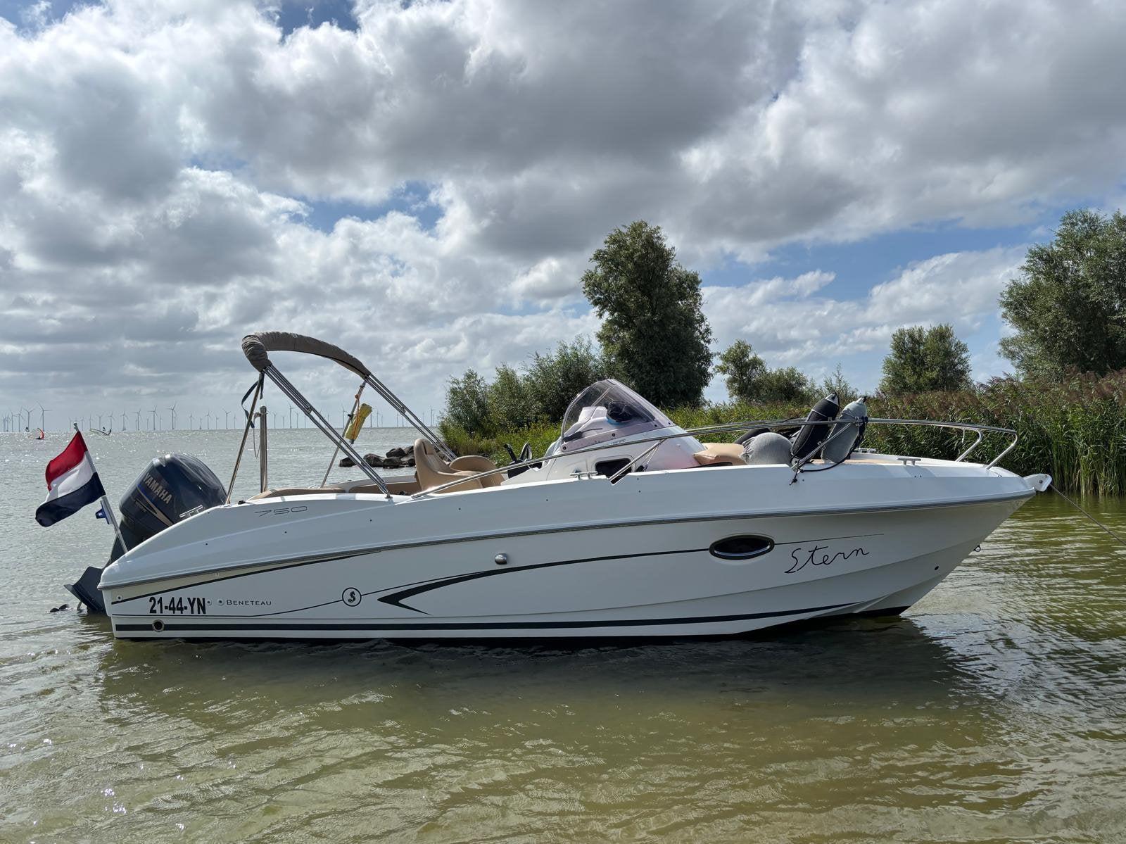 Zeer mooie Beneteau Flyer 750 Sundeck + 225 pk 4 takt, Viertaktmotor, 225 pk, Zo goed als nieuw, Ophalen
