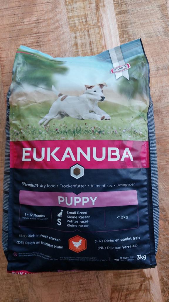 Nieuwe zak 3 kg Eukanuba puppy small breed, Ophalen, Hond