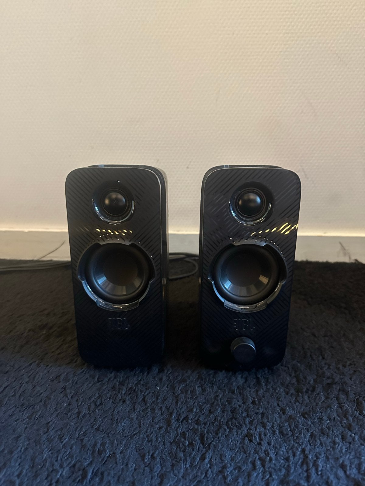 JBL Quantum Duo Gaming Speakers - Zeer Goede Staat met Doos, Verzenden, Zo goed als nieuw, Audiokanaal 2
