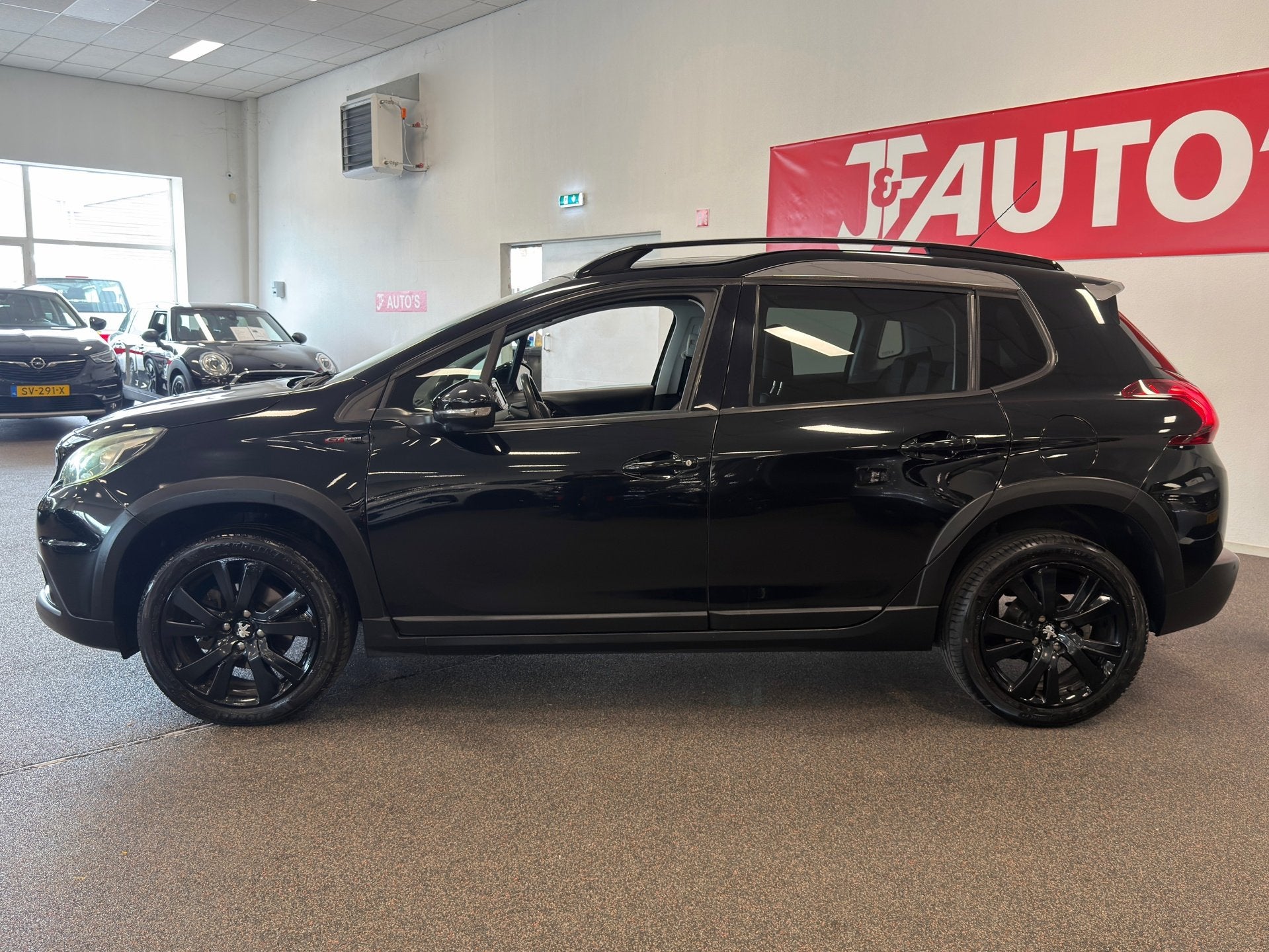 Peugeot 2008 1.2 PureTech GT-Line|NAVI|CAMERA|PANORAMA|CRUIS, Voorwielaandrijving, Dealer onderhouden, Euro 6, Parkeersensor