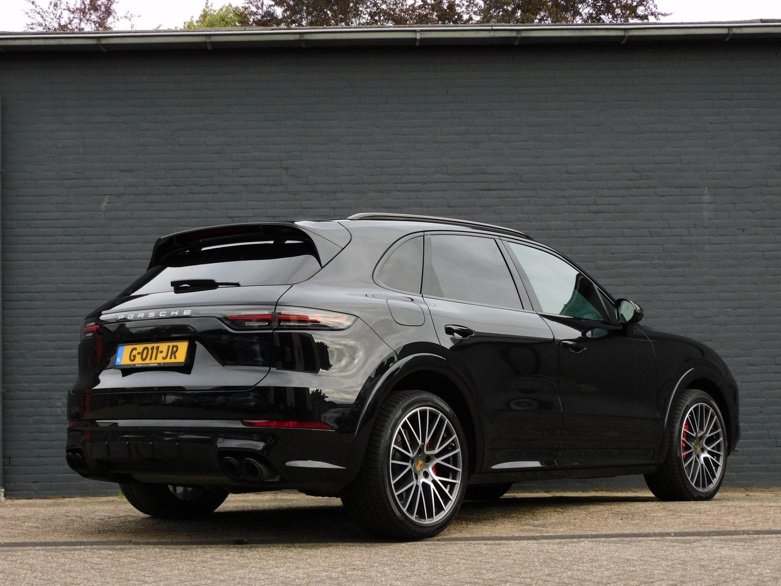 Porsche Cayenne 3.0 E-Hybrid 1e EIGENAAR! PANO/SCHUIFDAK! 36, Automaat, Cayenne, 2995 cc, Zwart