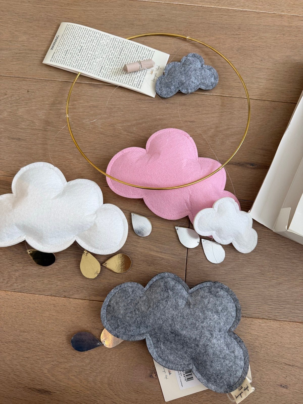 Konges Sløjd Mobiel met Wolken en Regendruppels, Kinderen en Baby's, Ophalen, Zo goed als nieuw
