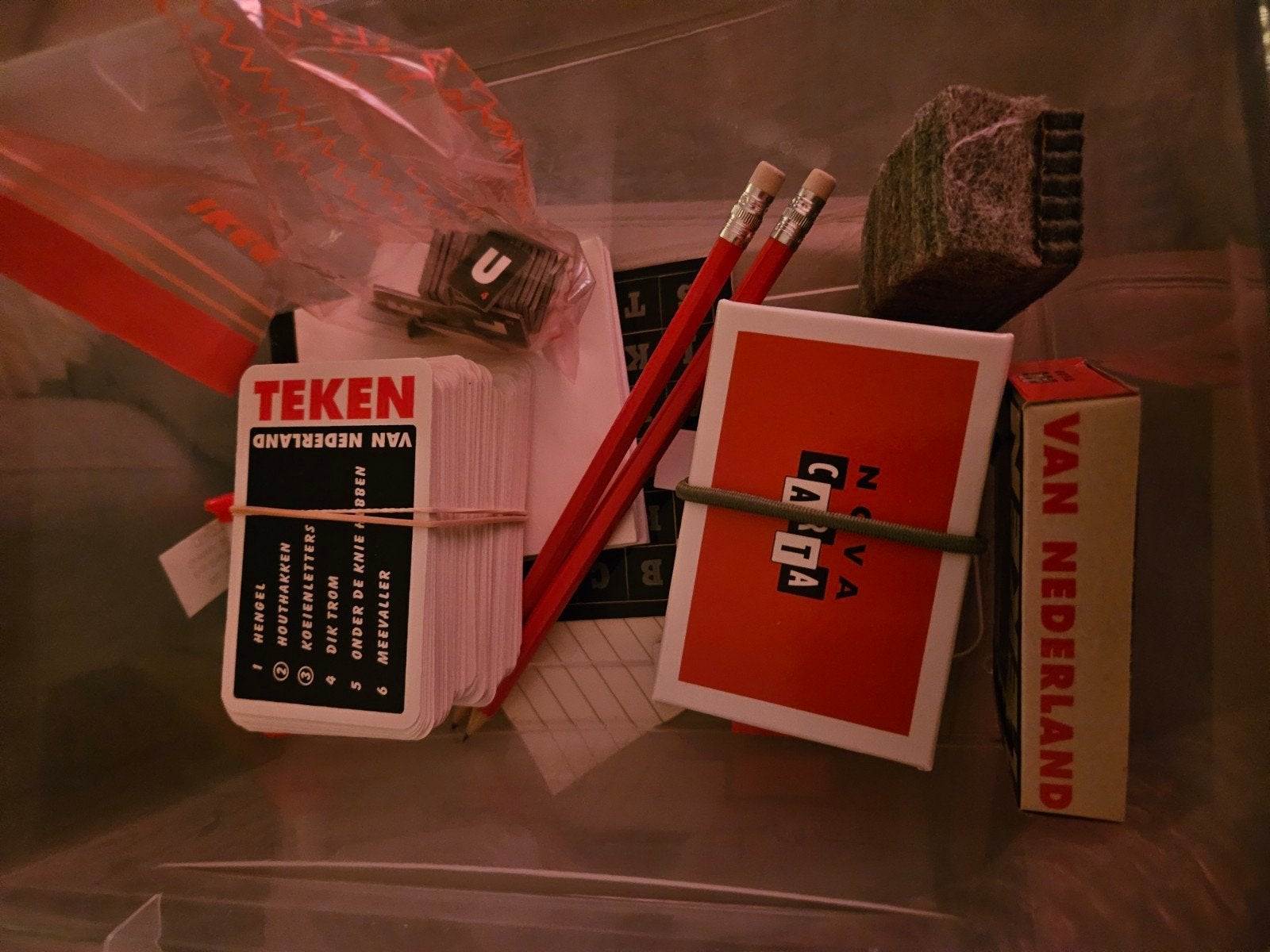 Teken van Nederland, Gebruikt, Meerkleurig, Ophalen of Verzenden, Papier of Karton