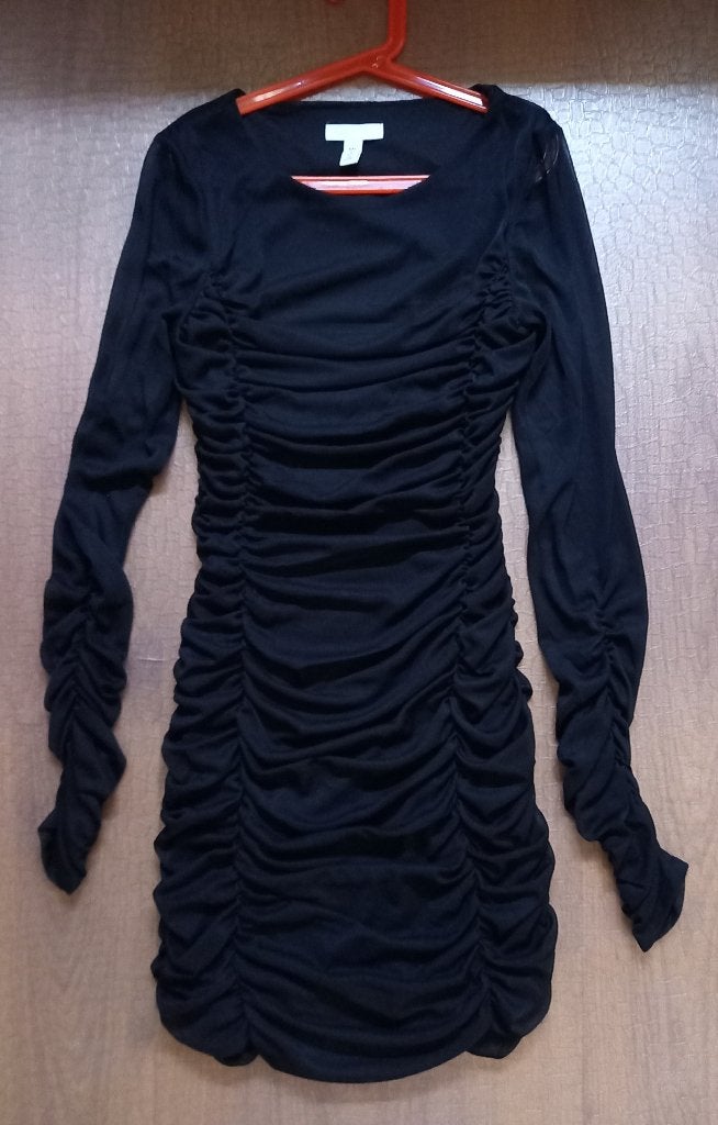NIEUW!! Mooie zwarte rimpel jurk van de H&M maat S, H&M, Zwart, Nieuw, Ophalen of Verzenden