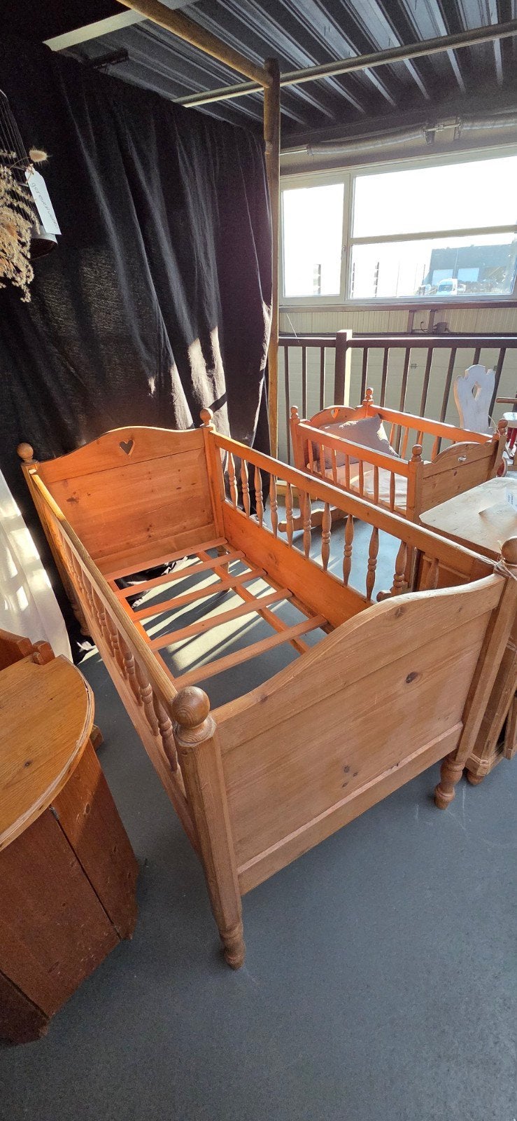 Oud geloogd grenen kindermeubels., Ophalen, Gebruikt, Eenpersoons, Hout