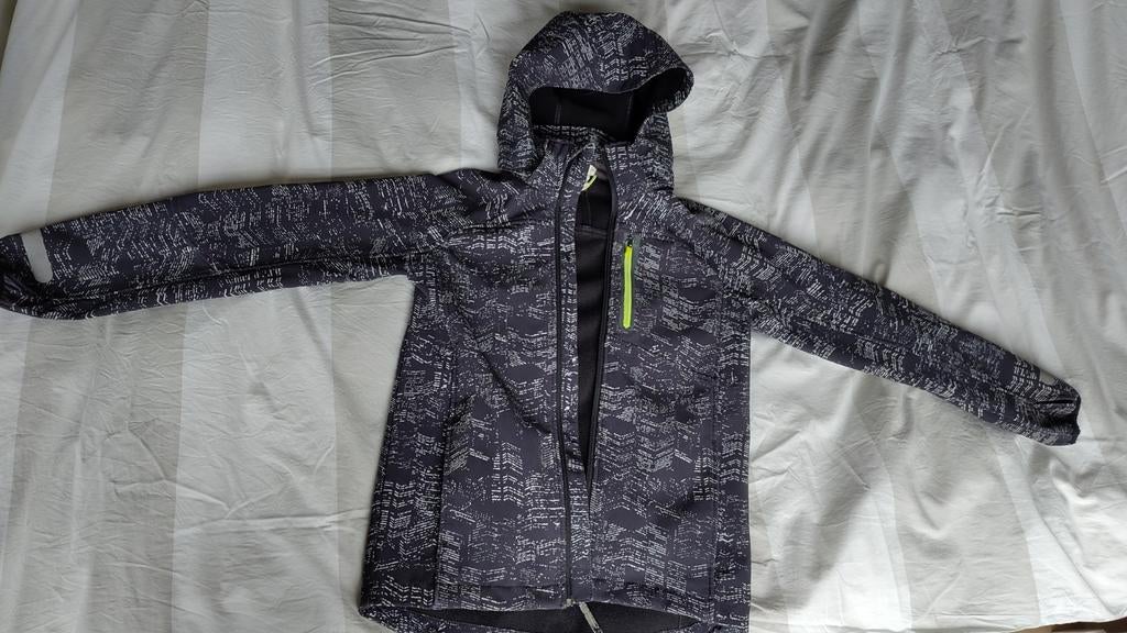 Softshell jas maat 146, Kinderen en Baby's, Gebruikt, H&M, Ophalen of Verzenden, Jongen