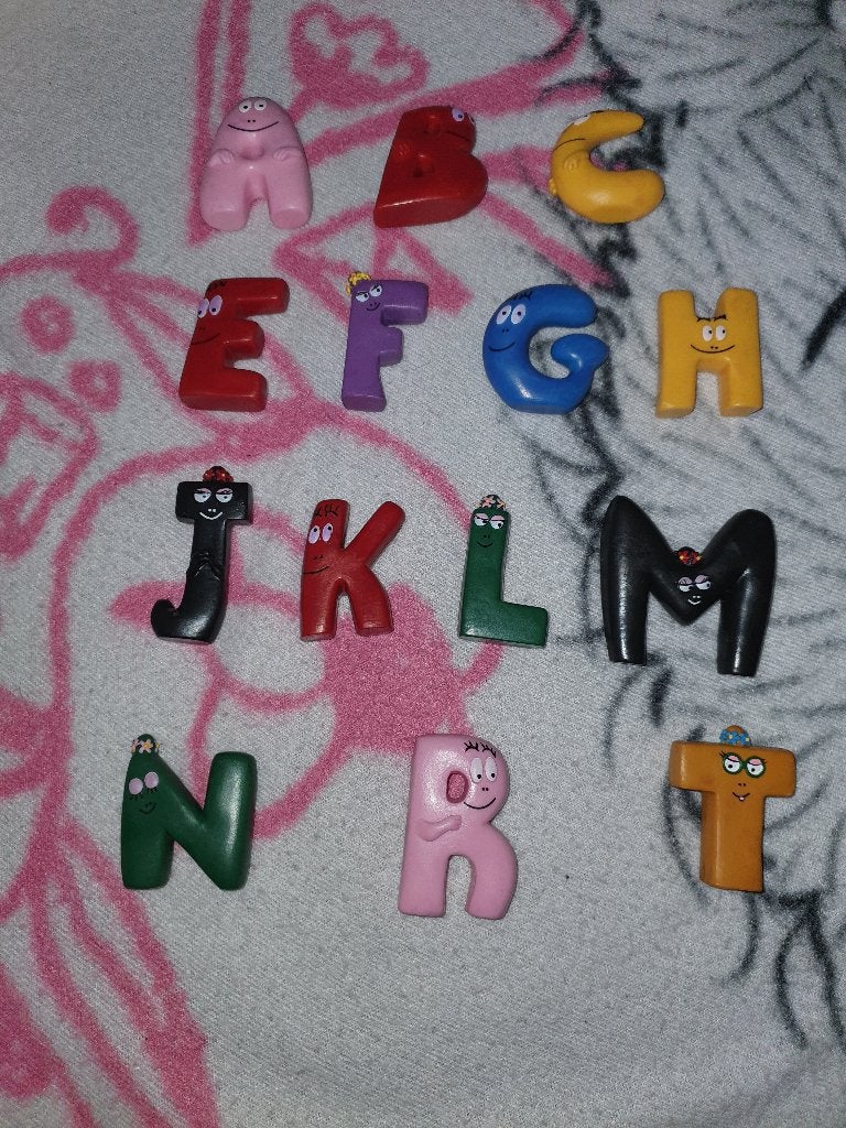 Weekend aanbieding barbapapa 15 letters voor 9,50 ipv € 11, Verzamelen, Poppetjes en Figuurtjes, Ophalen of Verzenden, Zo goed als nieuw