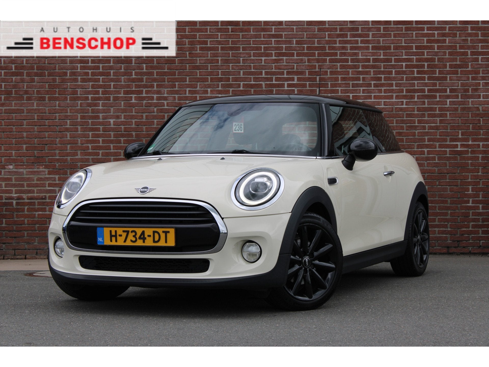 MINI 3-deurs 1.5 Cooper 136PK Chili |LED|17-INCH|CRUISE|KEYL, Voorwielaandrijving, Gebruikt, 4 stoelen, Origineel Nederlands