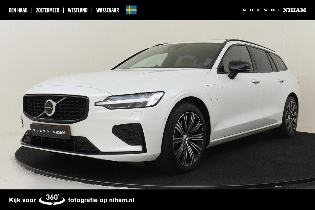 Volvo V60 T6 PLUG-IN HYBRID AWD ULTRA DARK *FULL OPTIONS!* -, Automaat, 12 maanden, Lichtsensor, Gebruikt