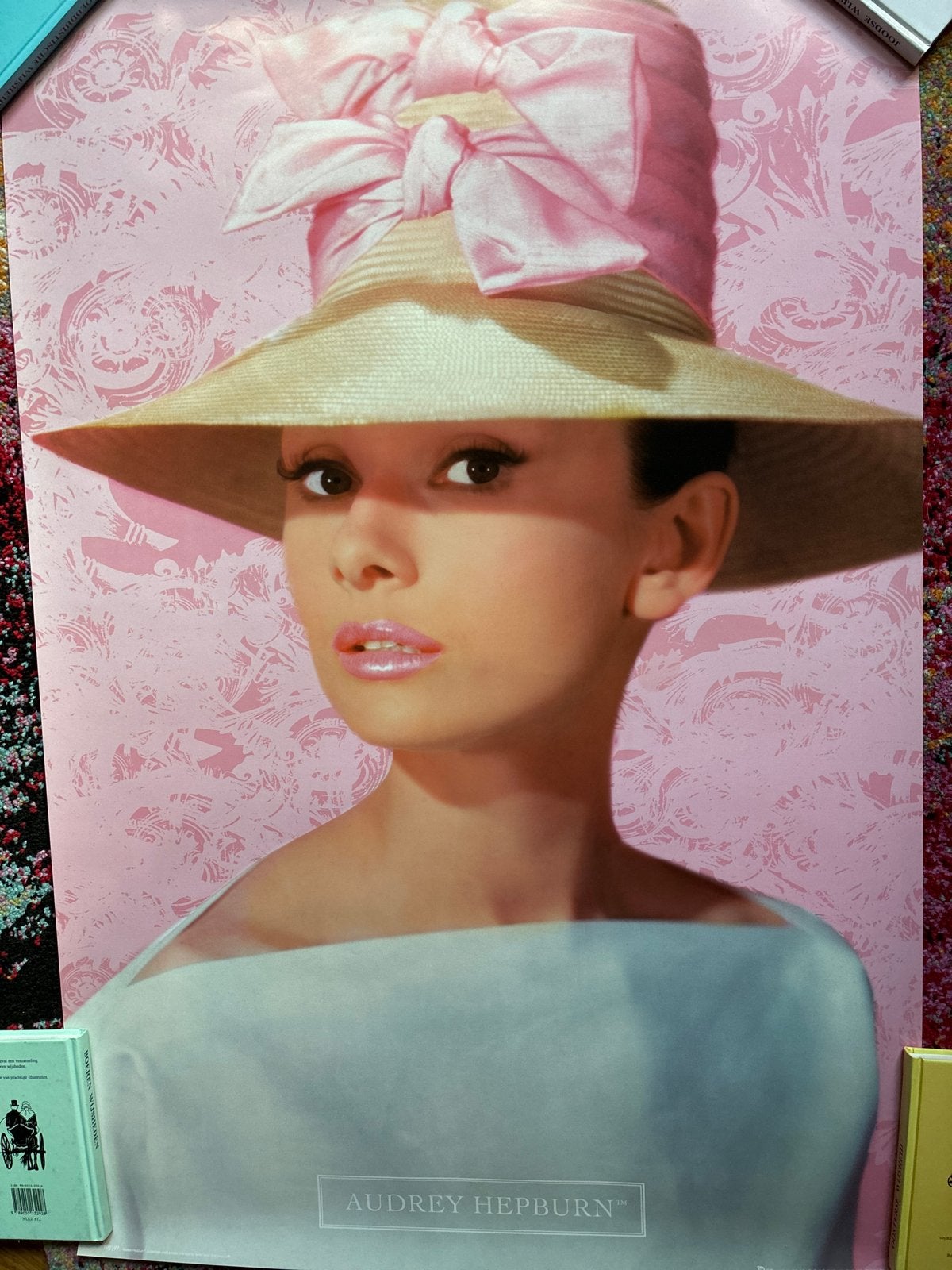Audrey Hepburn Poster - 92x61 cm, Rechthoekig Staand, Deurposter of groter, Ophalen of Verzenden, Zo goed als nieuw