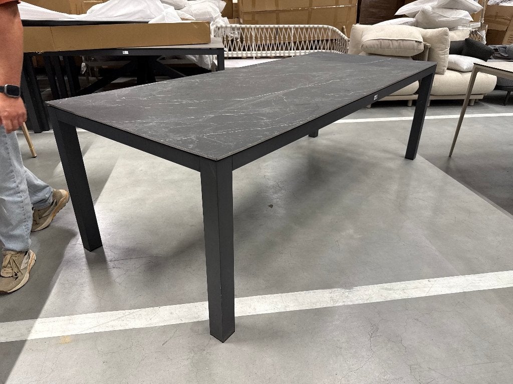 Briga Tafel Trespa Marble Tierra Outdoor, Tuin en Terras, Ophalen of Verzenden, Zo goed als nieuw