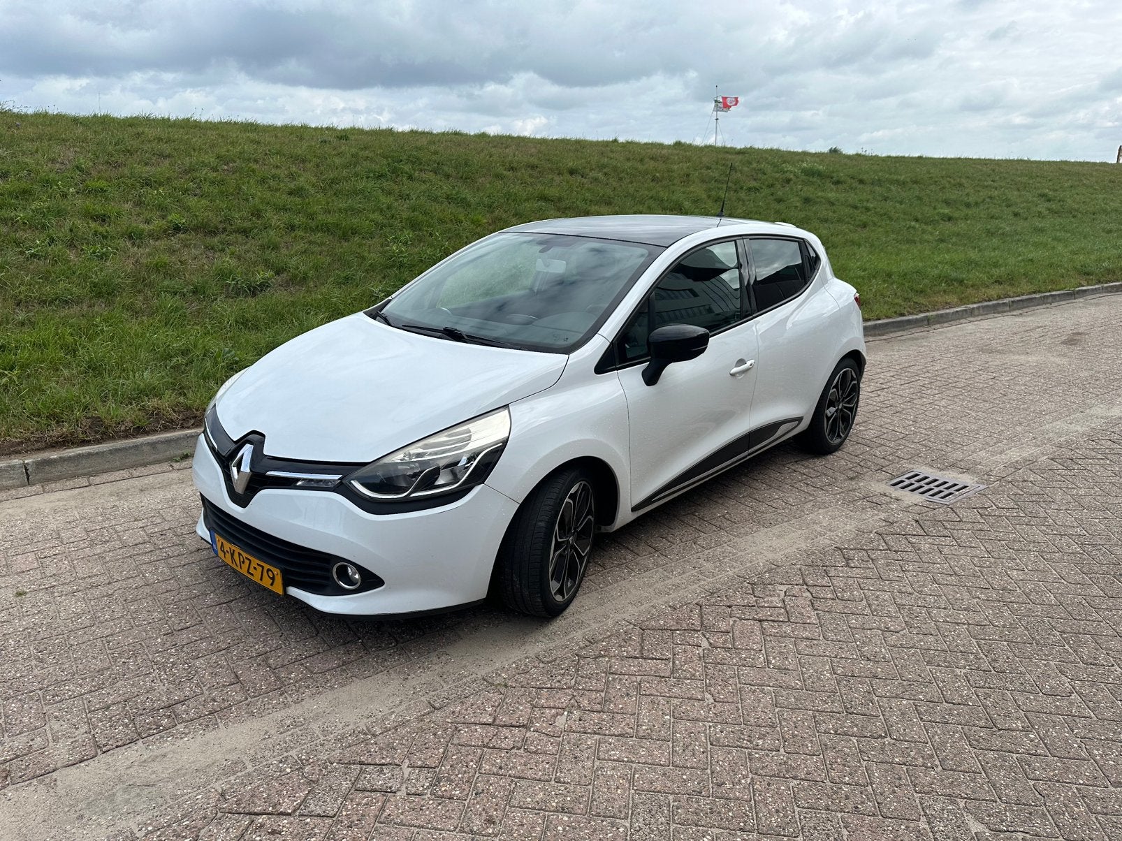 Renault clio panorama dak, Auto's, Euro 2, 898 cc, Stof, Zwart