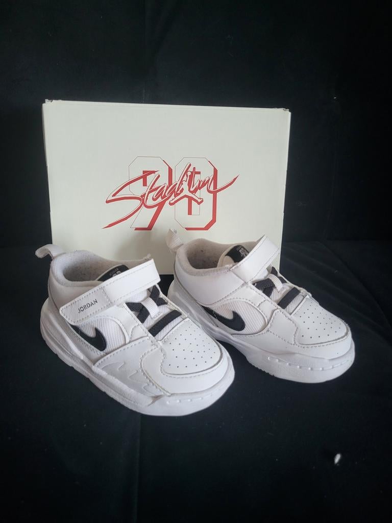 Nieuwe Nike Jordan sneakers maat 23, Ophalen of Verzenden