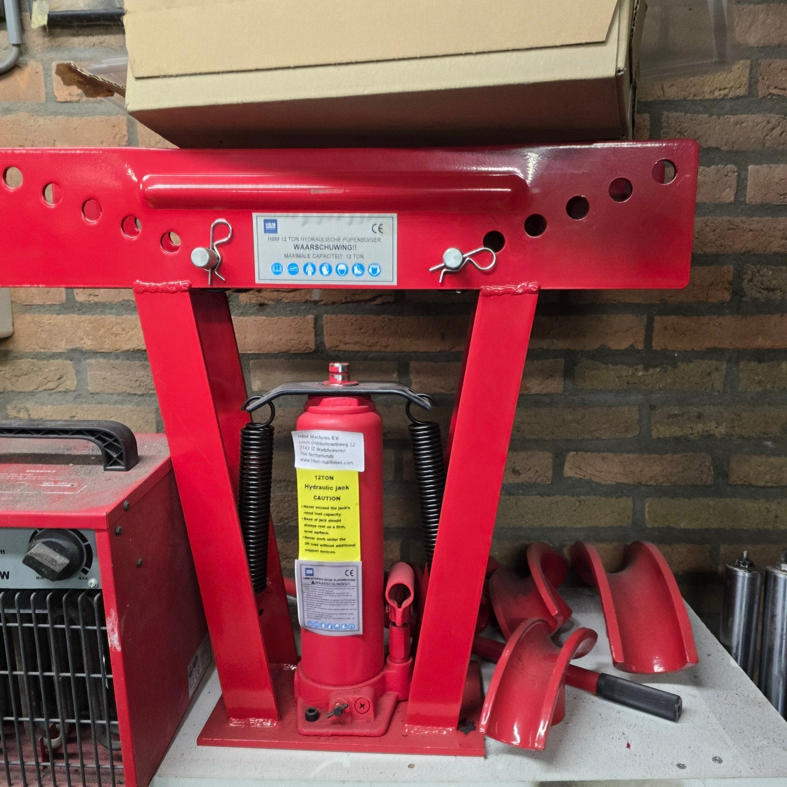 Hydraulische pijpenbuiger 12 ton, Ophalen of Verzenden, Zo goed als nieuw