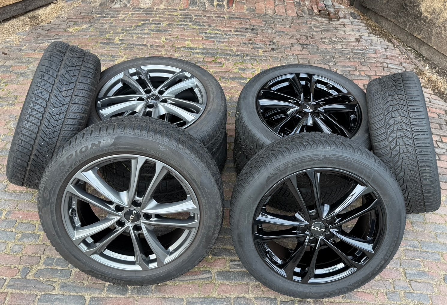 19” Kia Sportage NQ5 sets velgen goede winterbanden + tpms, Auto-onderdelen, 19 inch, Banden en Velgen, 235 mm, Winterbanden
