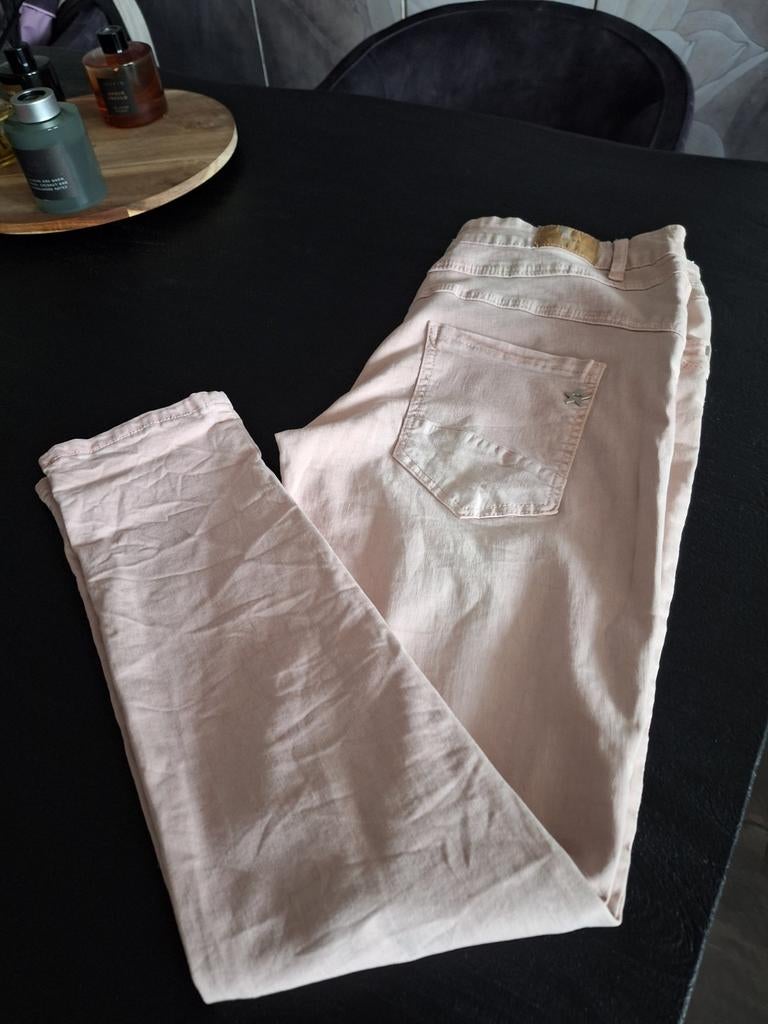 Nieuwe jeans van Lexxury Maat L 38 40 roze, Kleding | Dames, Maat 42/44 (L), Nieuw, Ophalen of Verzenden, Roze