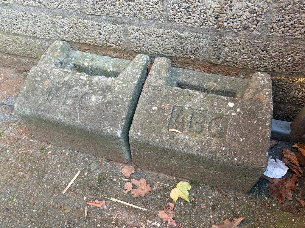 Betonnen poortsteun ABC hekwerk, Ophalen, Gebruikt, Overige materialen, Overige typen