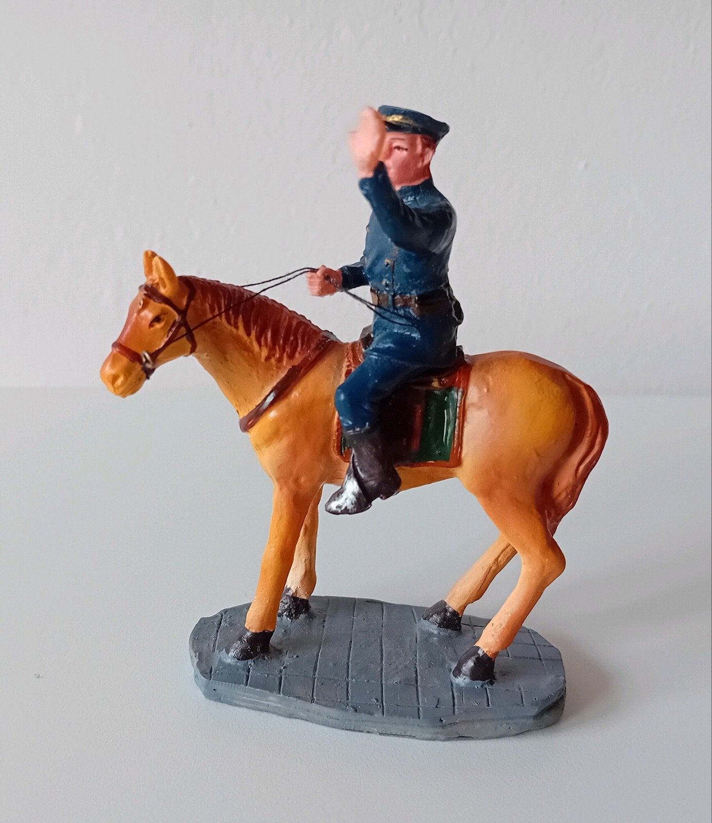 Lemax stop please, retired, Lemax figuur Kerstdorp, Diversen, Kerst, Ophalen of Verzenden