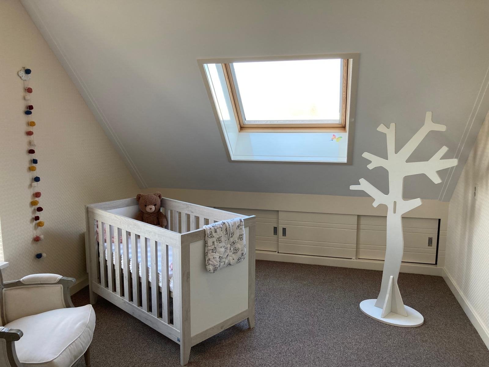 Complete Babykamer Set - Ledikant, Commode, Kledingkast, Ophalen, Zo goed als nieuw, Jongetje of Meisje